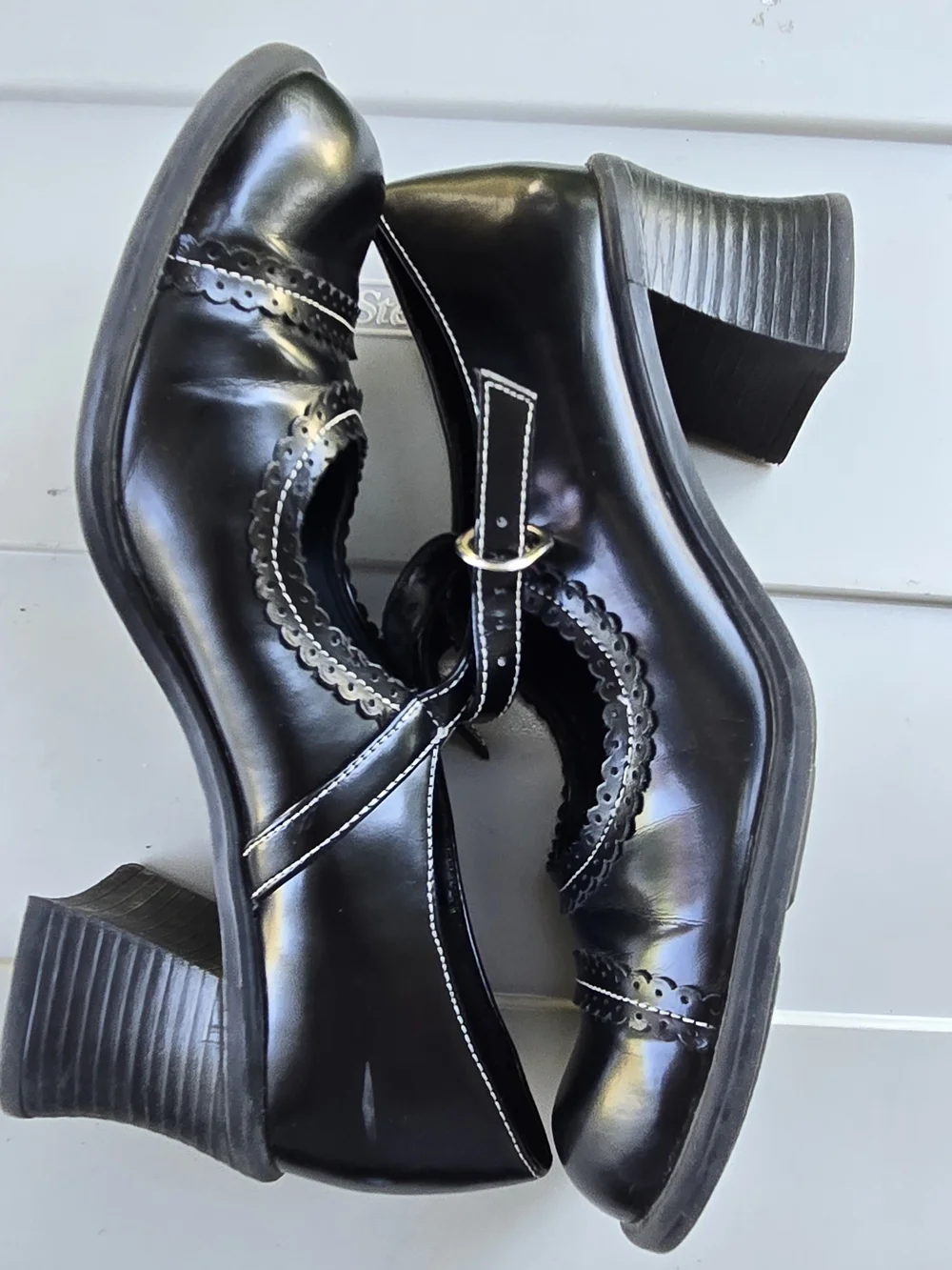 Classic Black Mary Jane Heels with Decorative Stitching